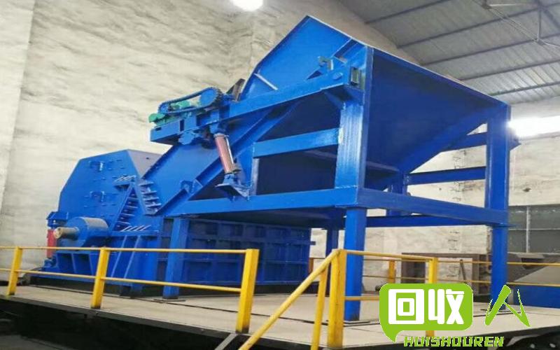 废铁破碎机再利用：二手设备性价比高 二手大型废铁破碎机