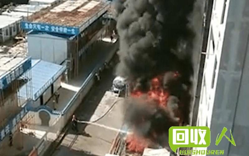 昆山废品回收站曝废铁渣乱堆现象 昆山废铁渣