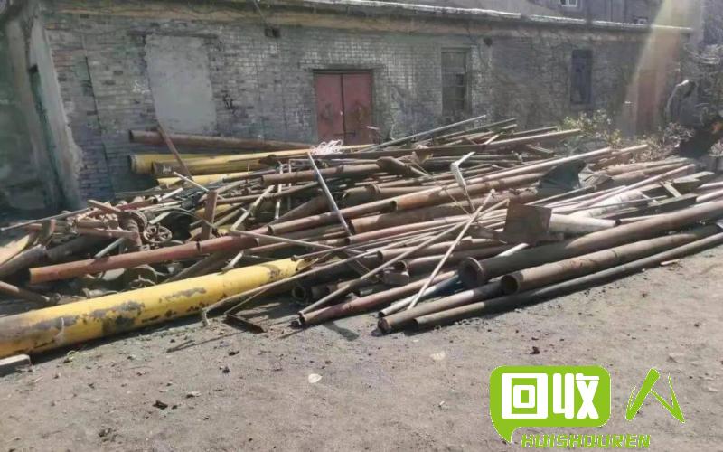 探访广西废铁炼铁厂：生产流程与环境问题调查 广西贵港市废铁炼铁厂