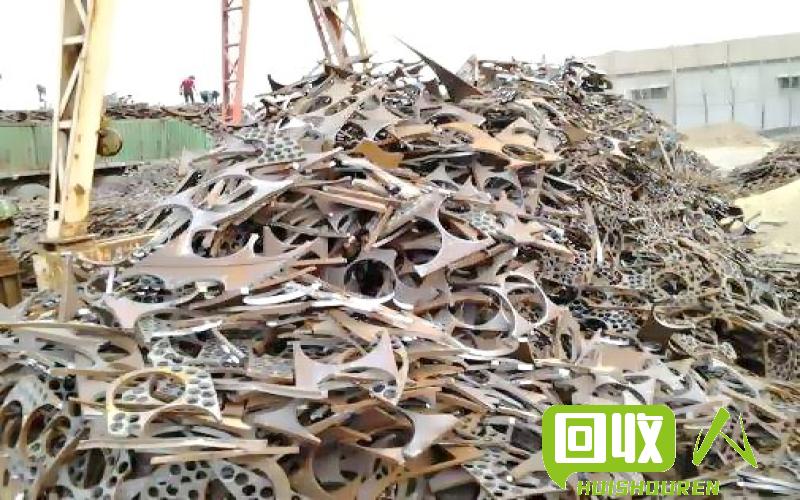 东北地区废铁价格上涨，带动钢铁行业复苏 今日东北废铁价