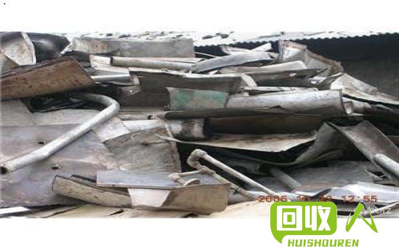 铁制废物的压块方法及多样性 废铁压块都有几种