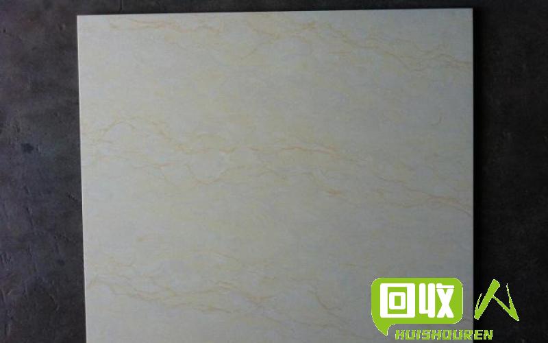 三色瓶砖能产生多少蓝白片？ 一吨三色瓶砖能出多少蓝白片