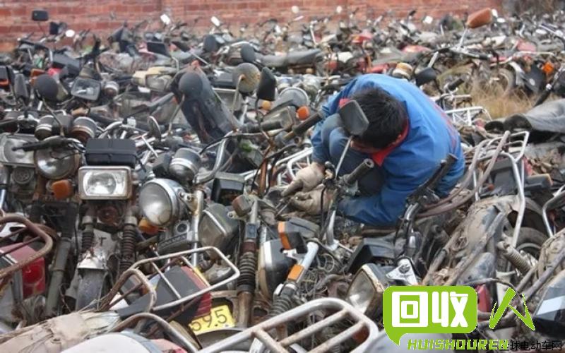 废弃电瓶回收市场行情分享 广西废电瓶最新价格